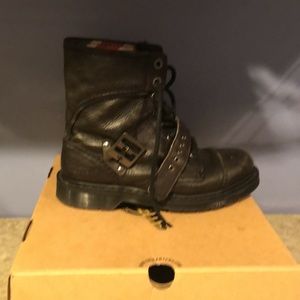 Doc Martens Trinumph biker boot